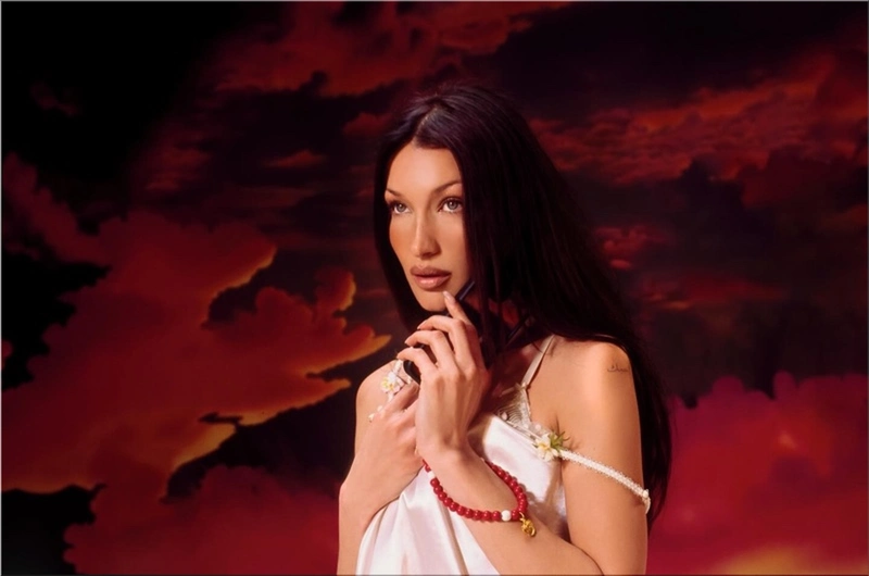 Bella Hadid phone case