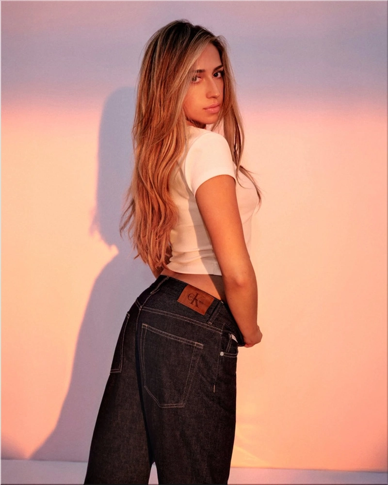 Tate McRae Calvin Klein jeans