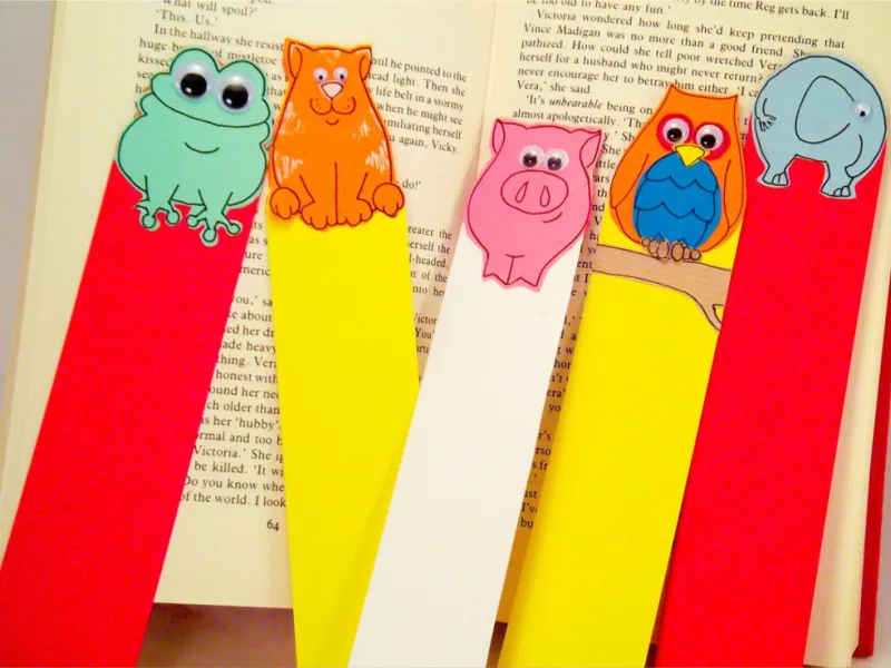red bookmarks